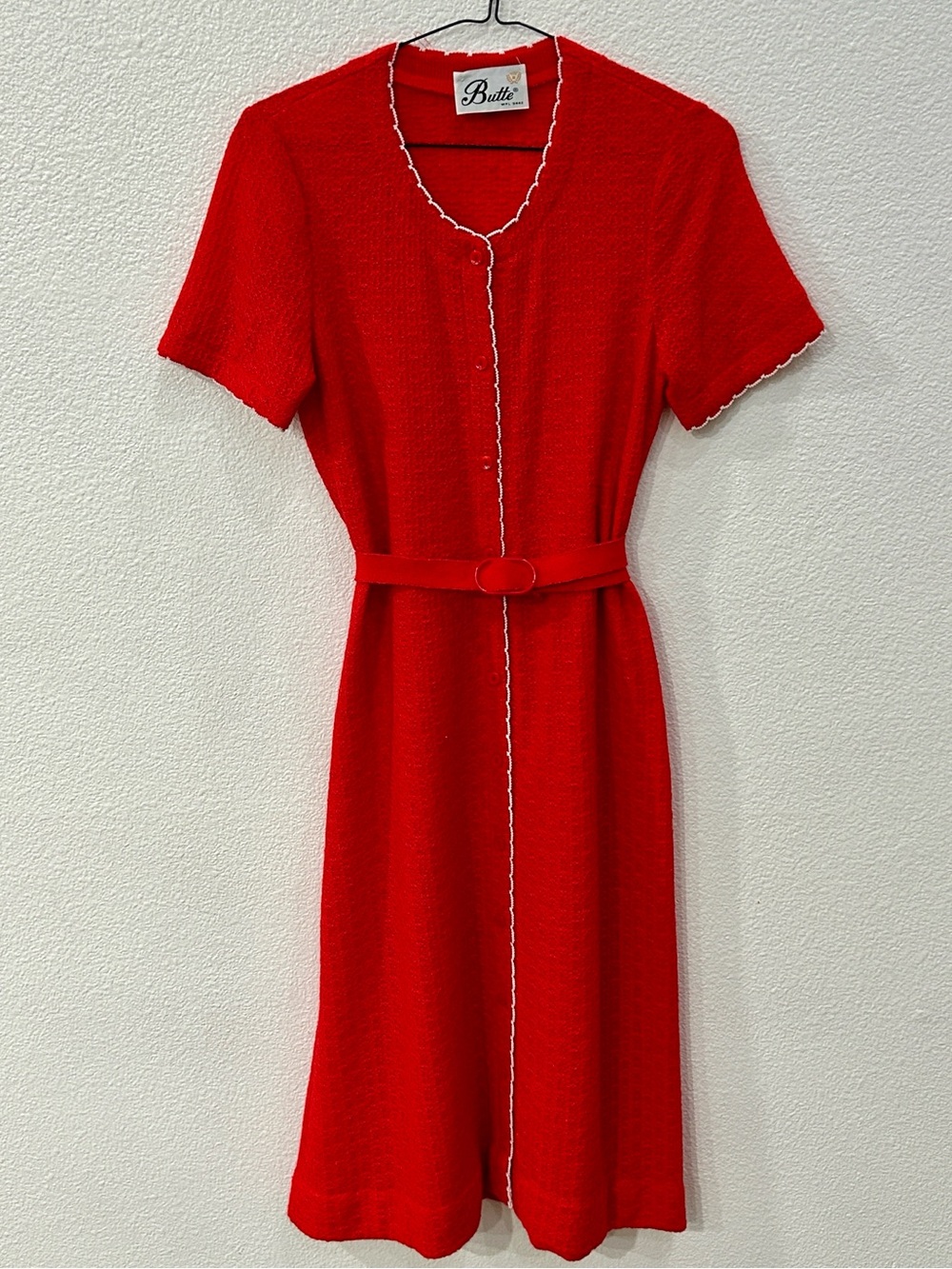 Butte Vintage Red Short-Sleeve Belted Midi Dress with Contrast Trim